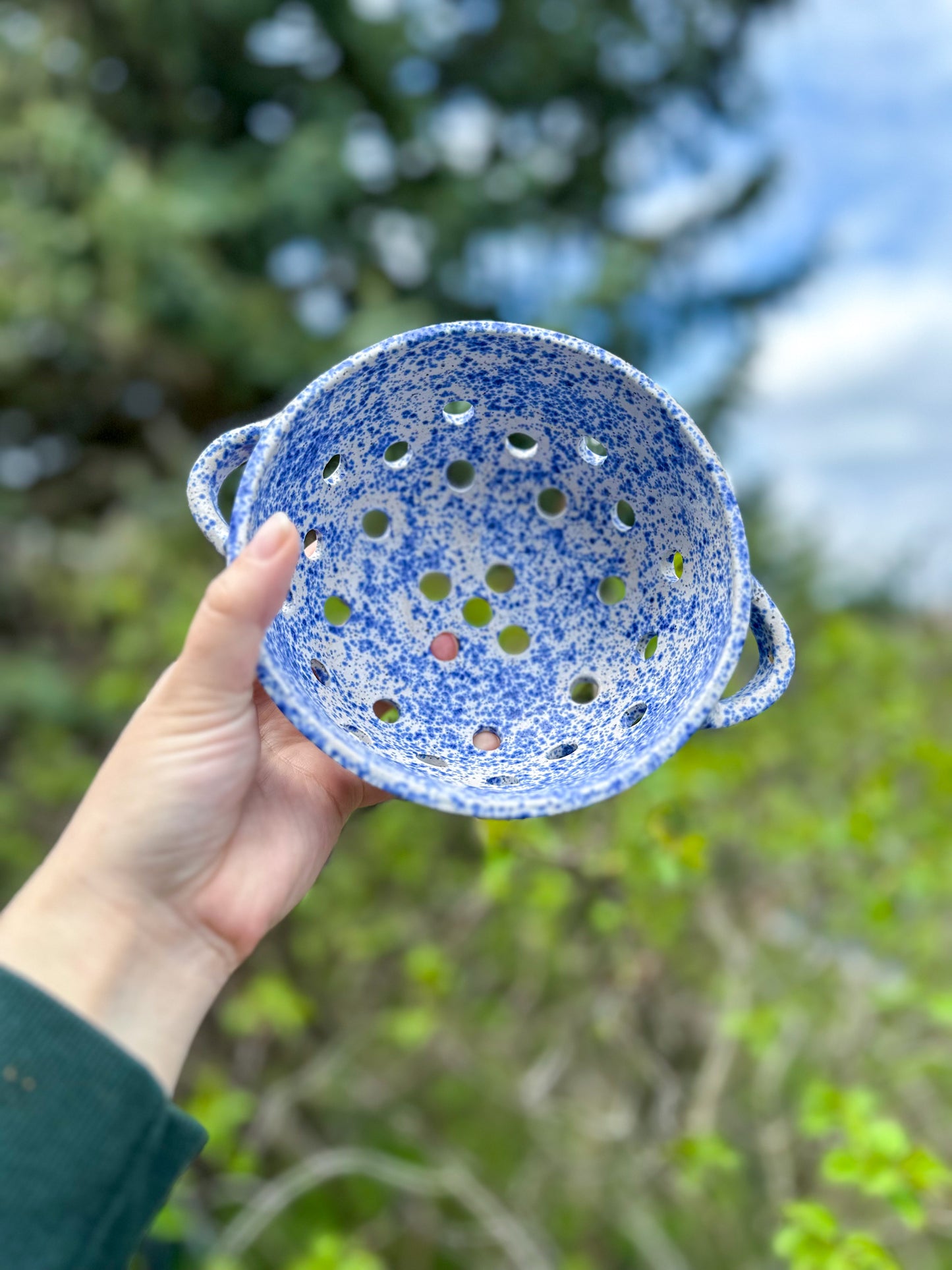 BERRY BOWL - BLUE SPLATTERWARE 2