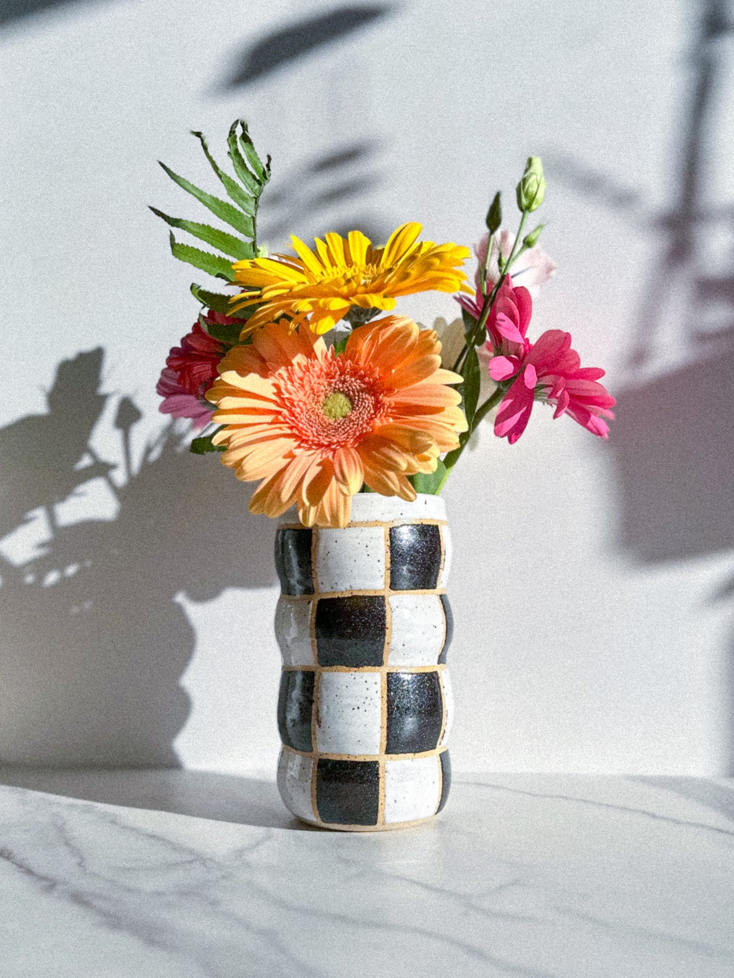 WAVY BABY VASE - CLASSIC CHECKER