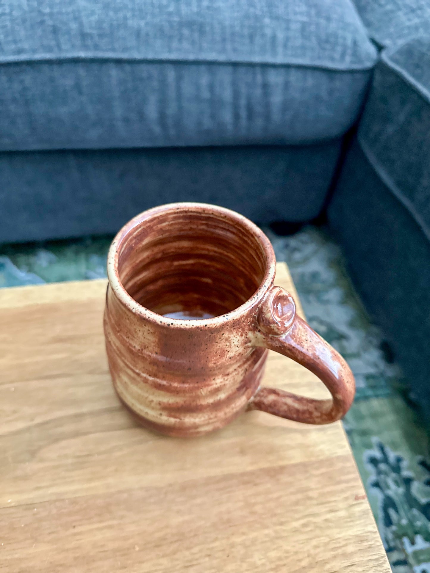 VINTAGE BROWN WAVY MUG