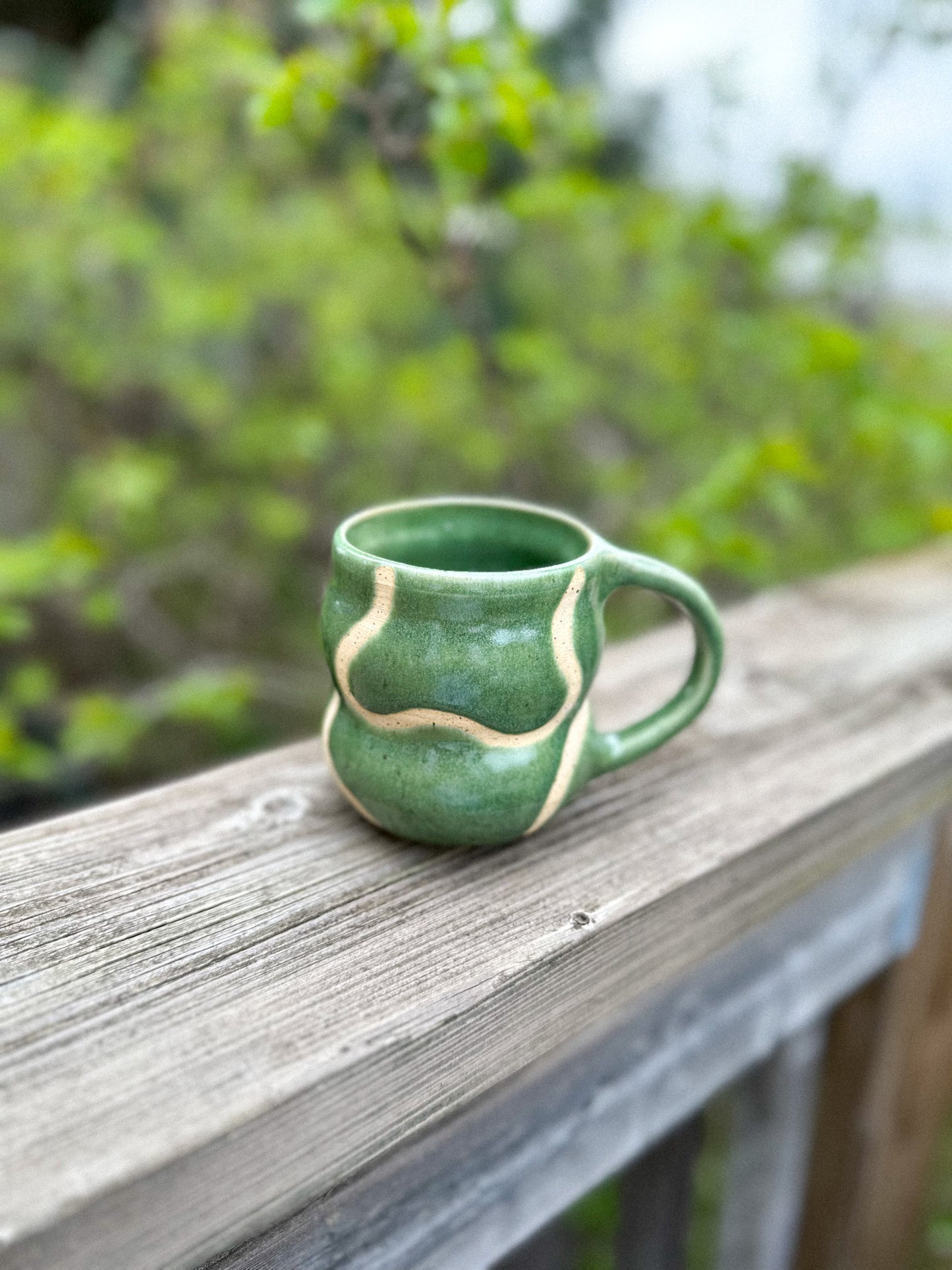 SHORT WAVY BABY MUG - ABSTRACT GREEN