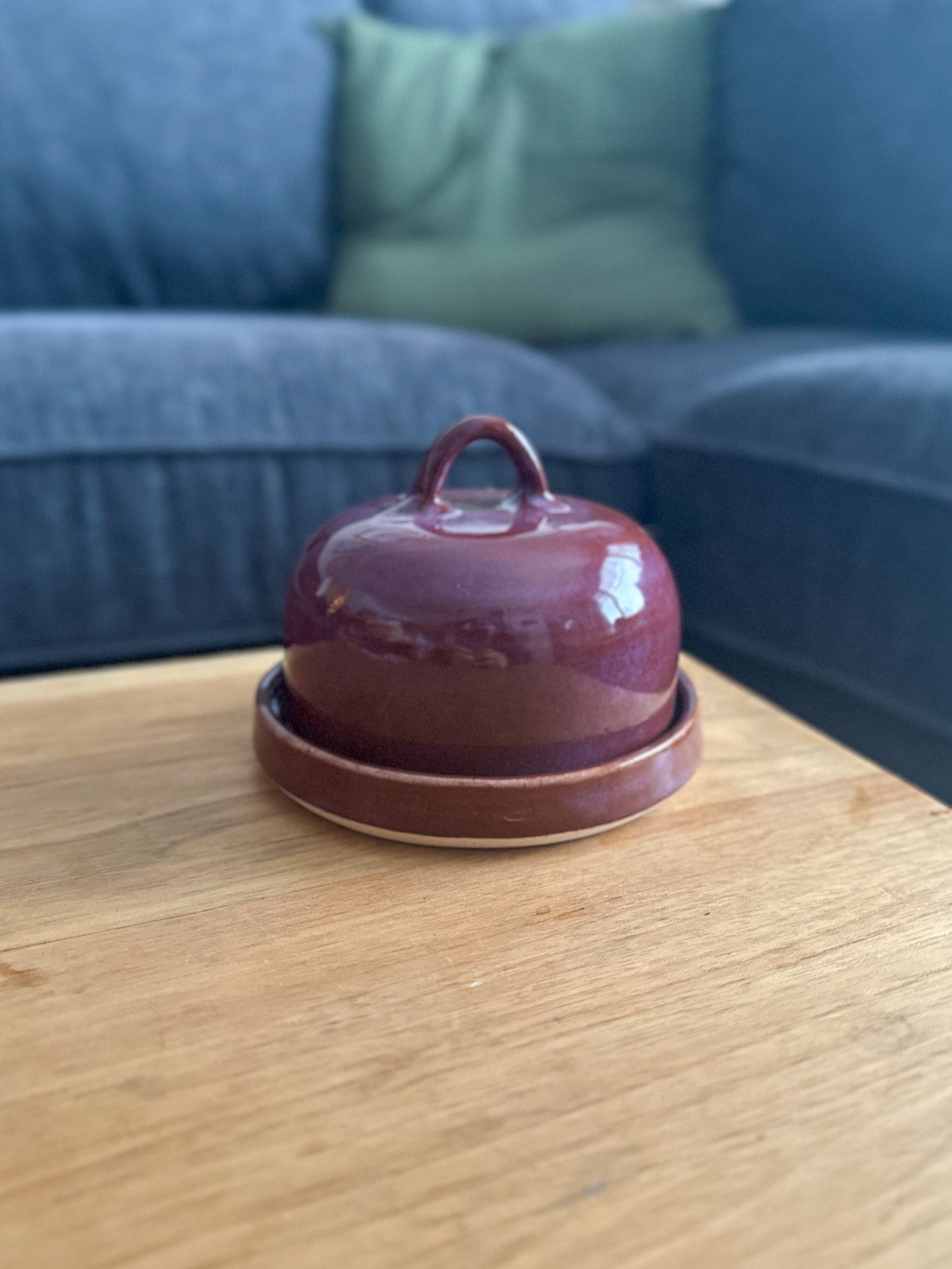SMOKEY MERLOT BUTTER DISH
