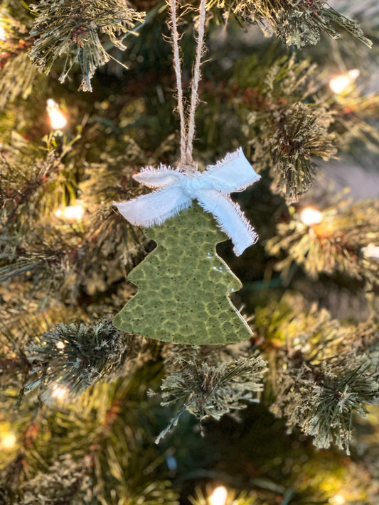 DIMPLE TREE ORNAMENT - GREEN