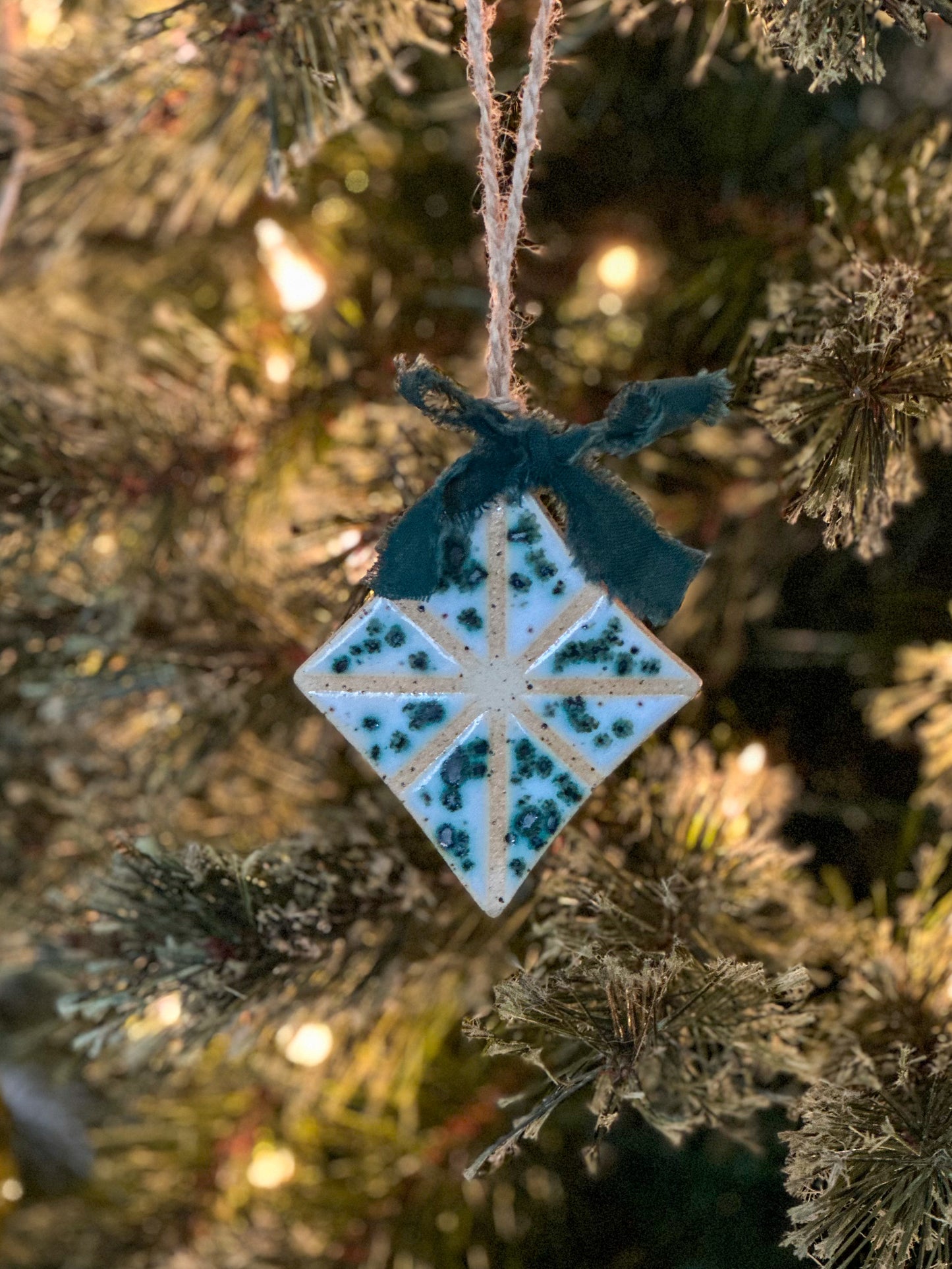 DIAMOND ORNAMENT - GREEN JASPER