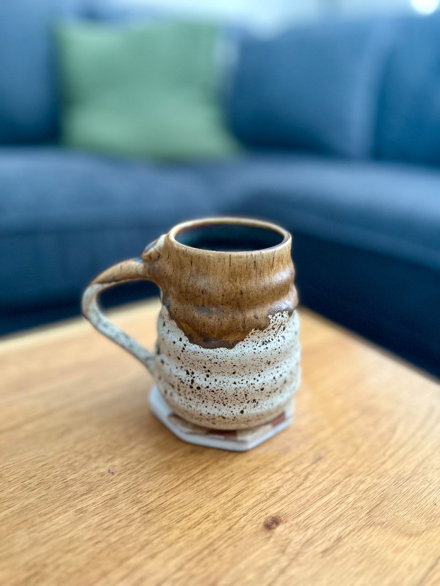 WINTERWOOD + BROWN WAVY MUG