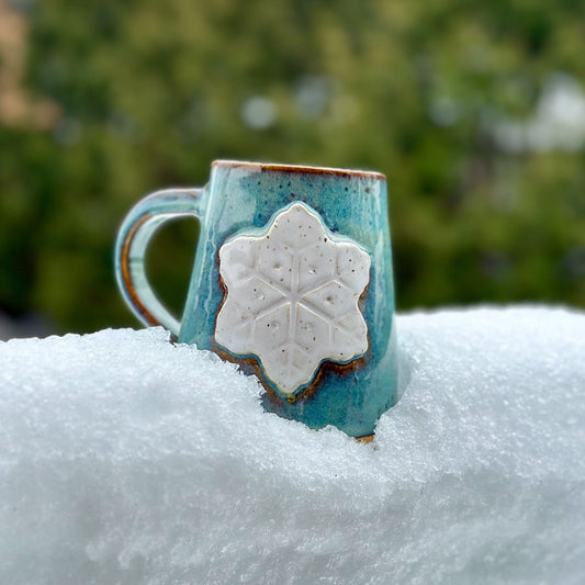 BLUE SNOWFLAKE MUG