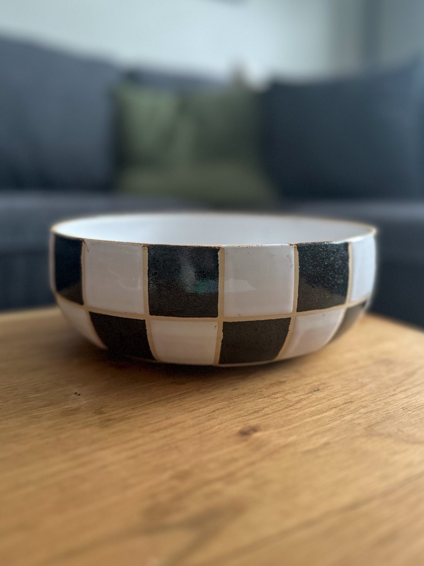 SPARKLE BLACK + WHITE SERVING BOWL