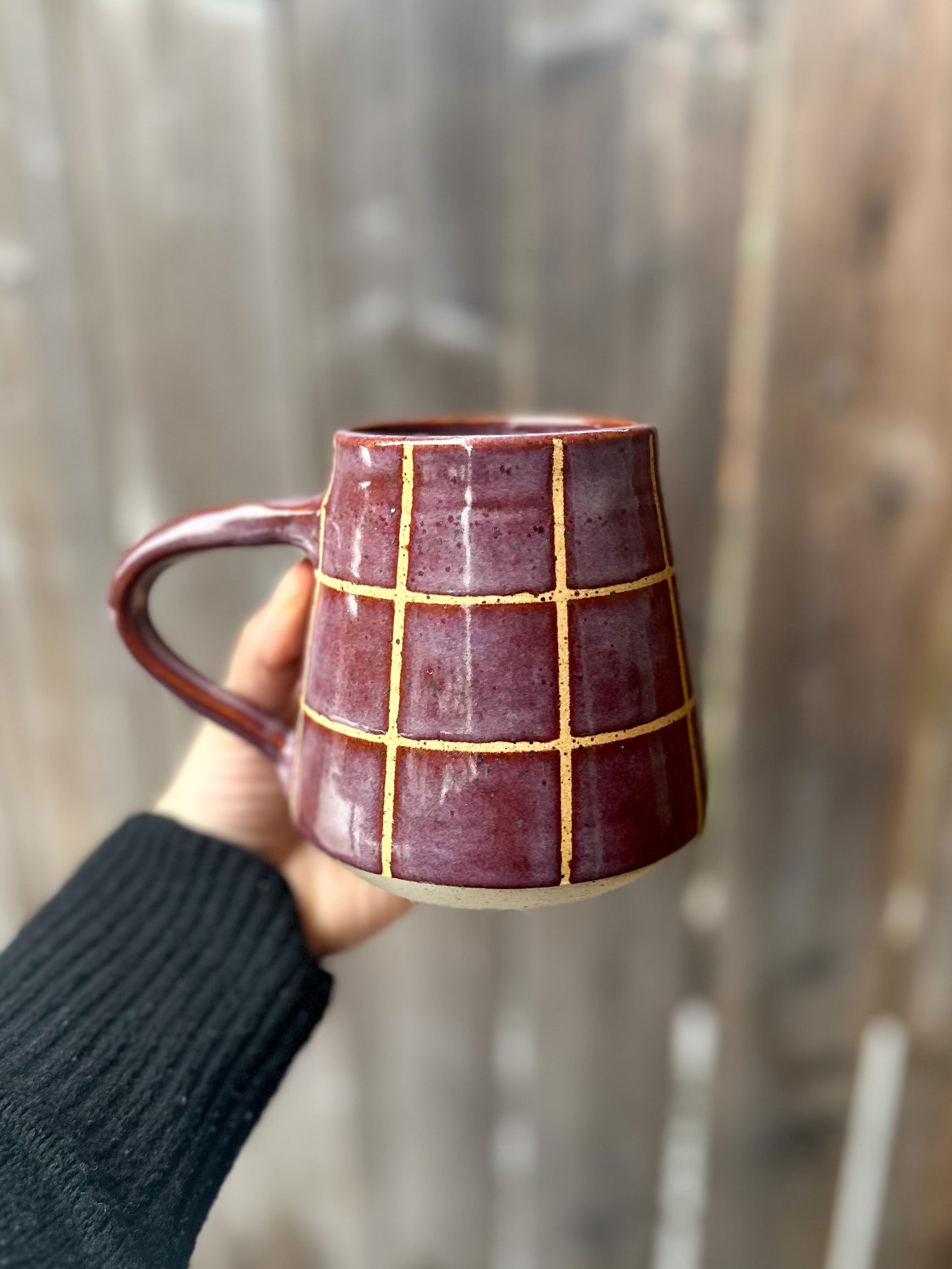 SMOKEY MERLOT GRID MUG