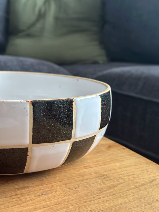 SPARKLE BLACK + WHITE SERVING BOWL