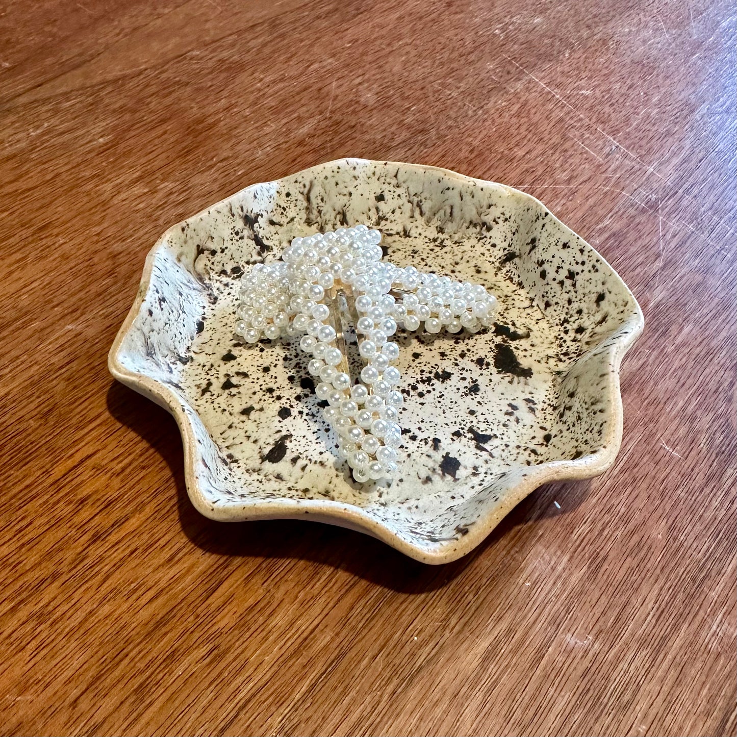 WAVY TRINKET DISH - SPECKLED BIRCH